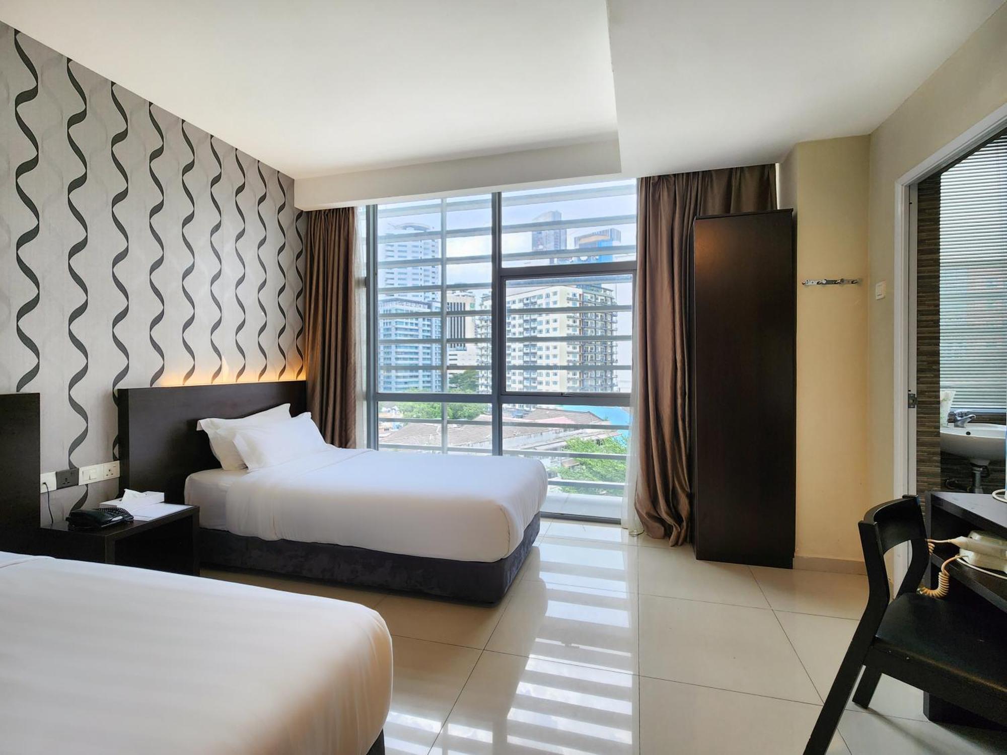 Izumi Bukit Bintang 3*